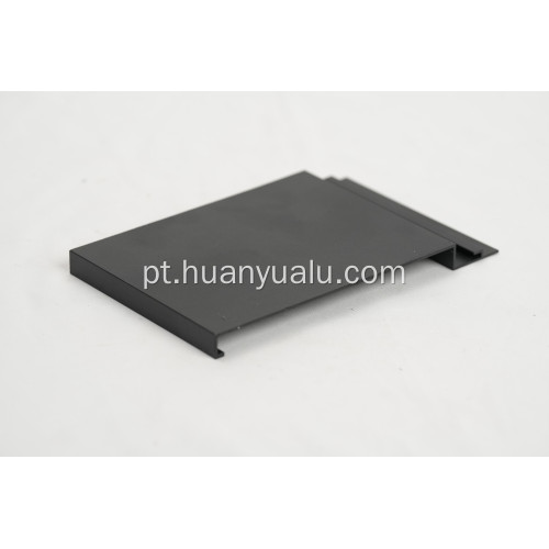 Material de alumínio usado na máquina de corte de tubo a laser